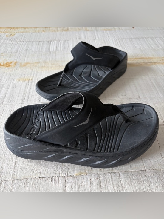 Hoka One One Ora Recovery Thong Sandals Women’s size 9 Men’s 7 Black Cushioned - Picture 11 of 11